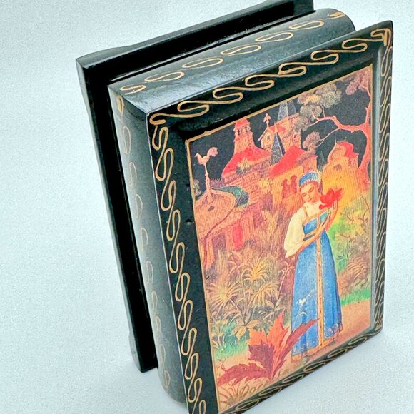 Russian Palekh Hand Painted Lacquer Trinket Box  Woman Blue Dress Design Vintage - Picture 6 of 9